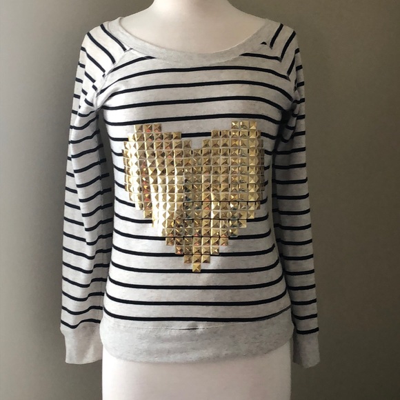 Studded heart sweater - Picture 2 of 3